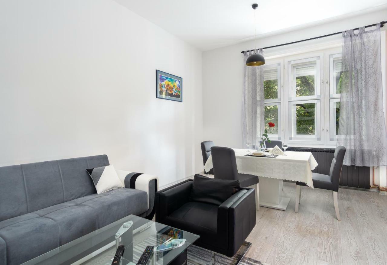 Apartman Ambasador Zagreb Exterior photo